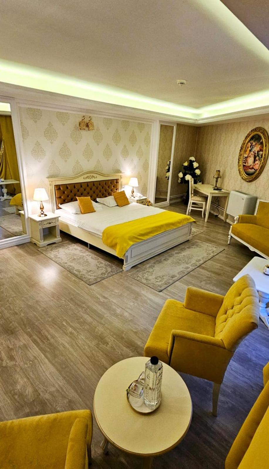 Grand Baroc Hotel
